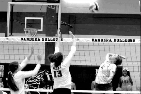 Bandera volleyball team showing promise