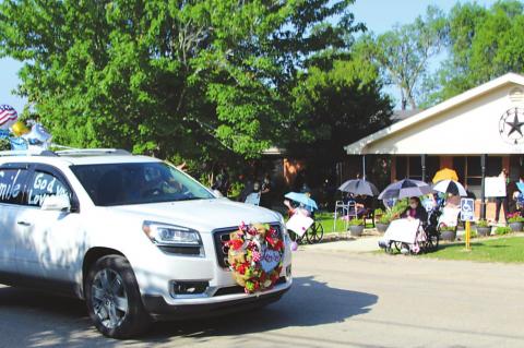 PARADE DEMONSTRATES COMMUNITYʼS COMPASSION