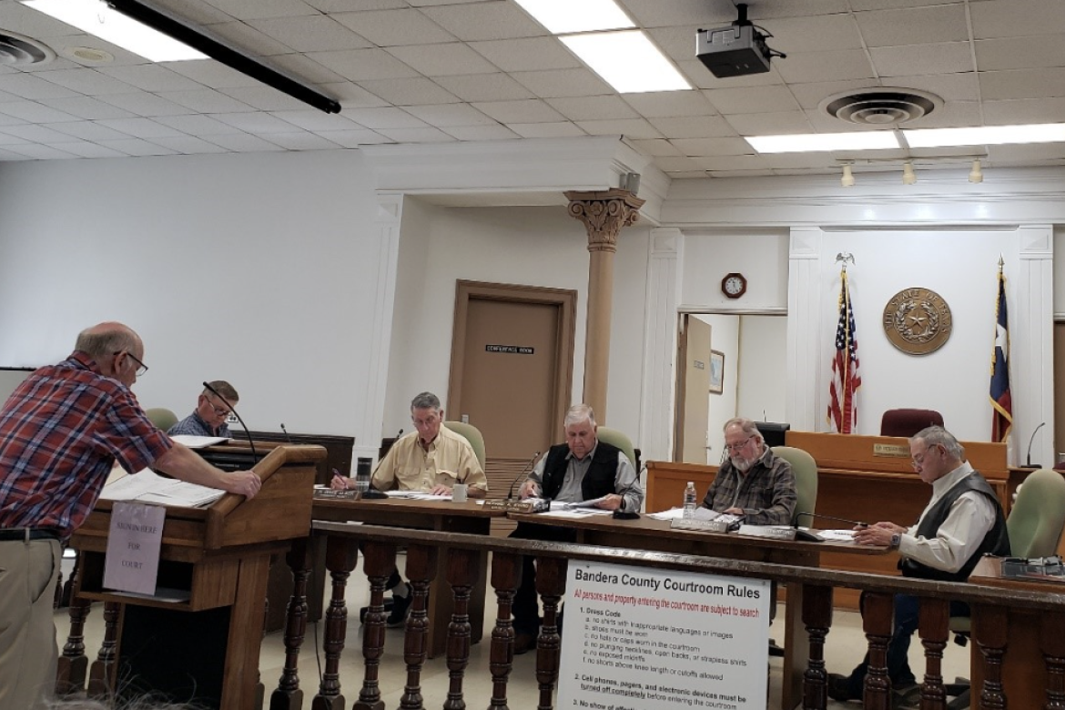 Keith Neffendorf presents his Bandera County audit to the Court. Pictured from left, Precinct 2 Commissioner Greg Grothues, P1 Commissioner Bruce Eliker, Judge Richard Evans, P3 Commissioner Jack Moseley, and P4 Commissioner Jordan “Jody” Rutherford. 